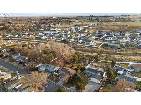 A home in Hermiston