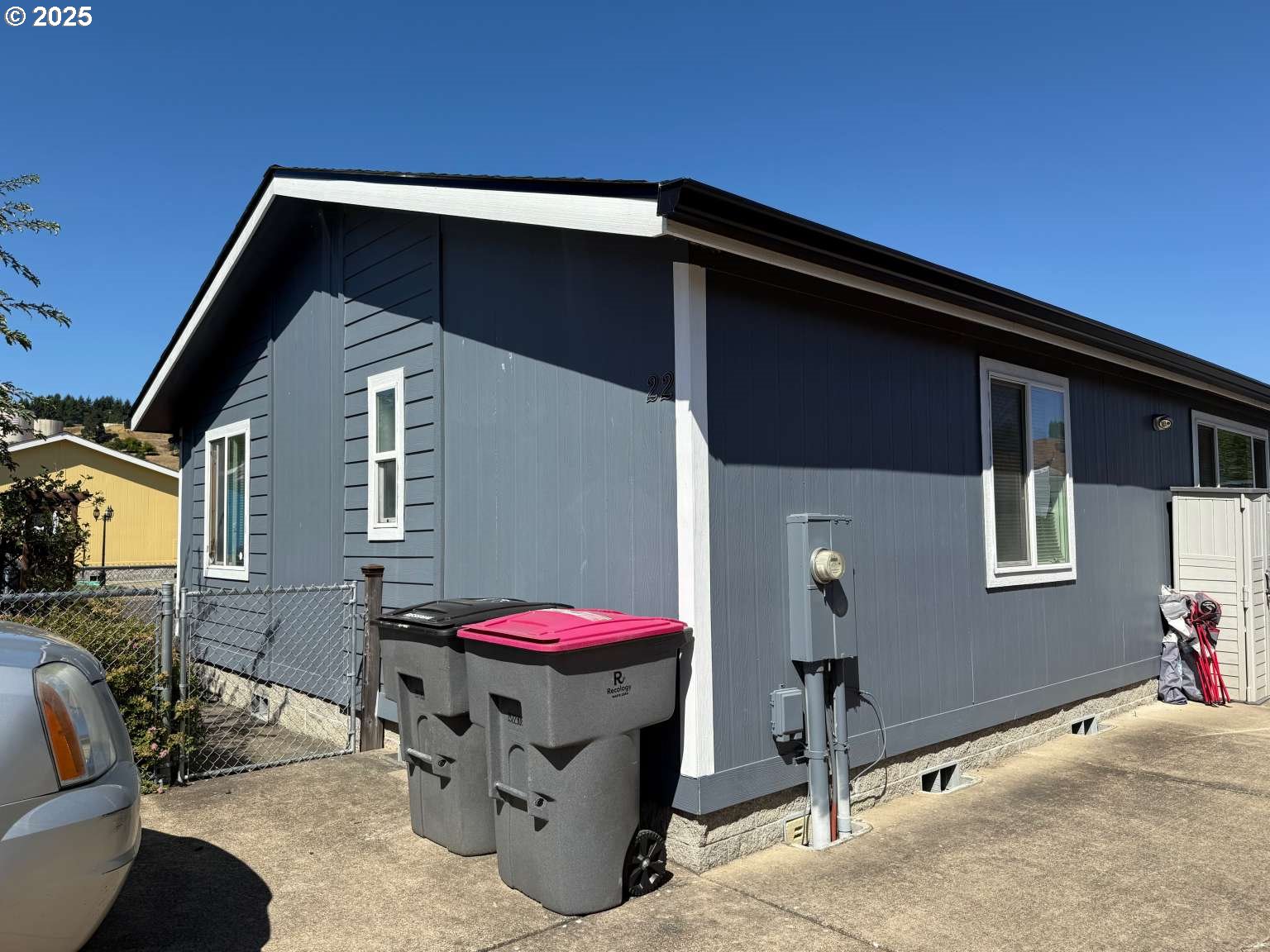 221 NW BLAIR ST