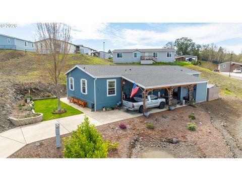 180 NESTUCCA LN Roseburg OR 97471