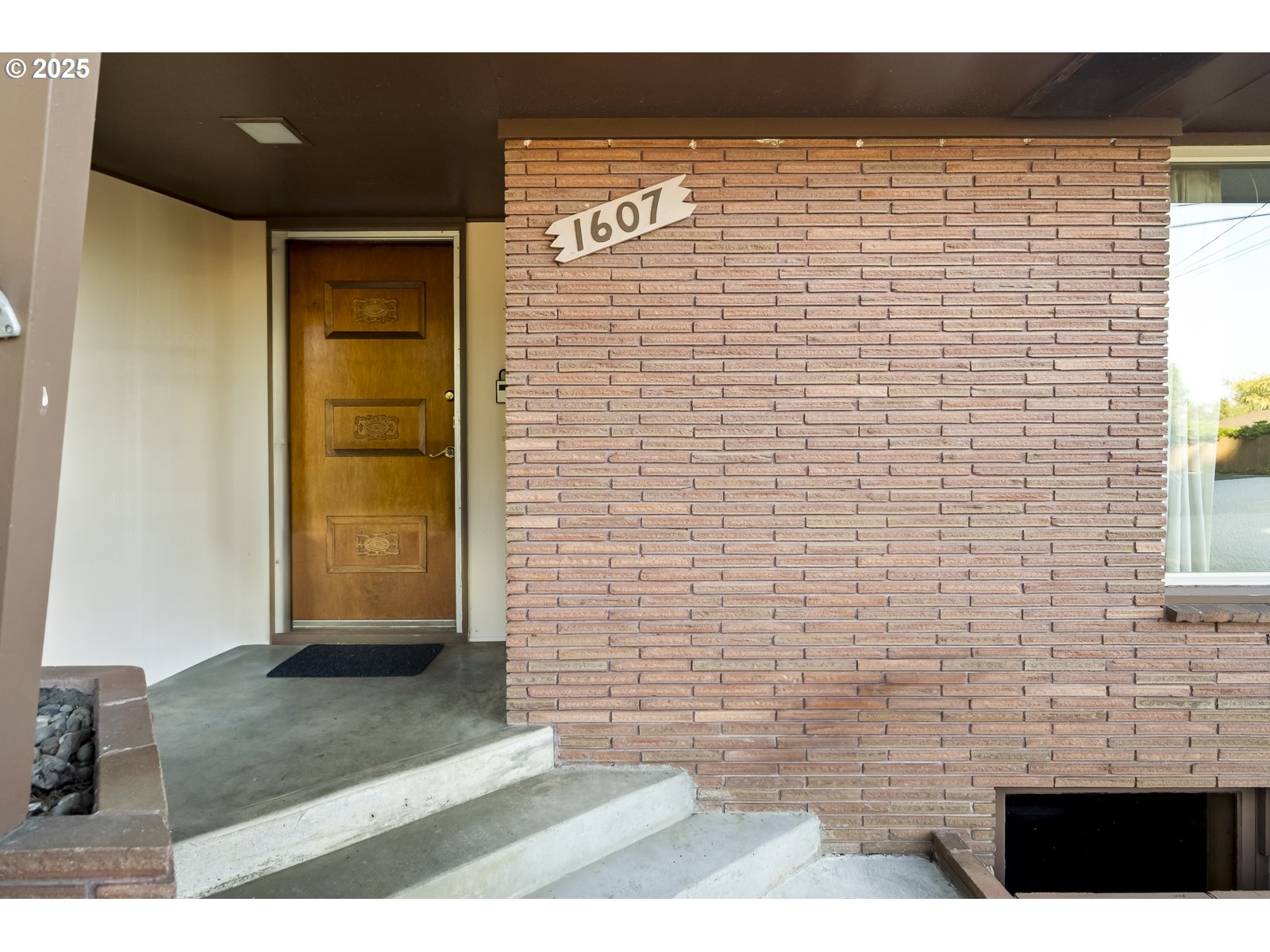 1607 NE 142ND AVE