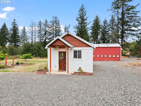 A home in Estacada