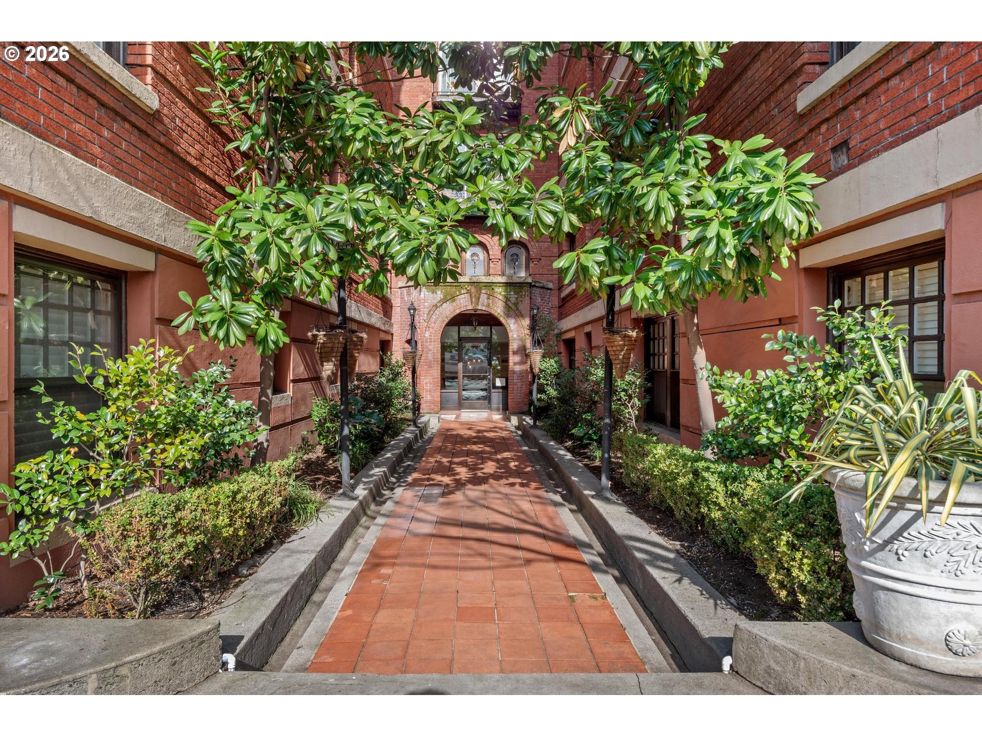 1829 NW LOVEJOY ST 305