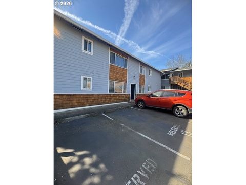 3925 SW MULTNOMAH BLVD 201 Portland OR 97219