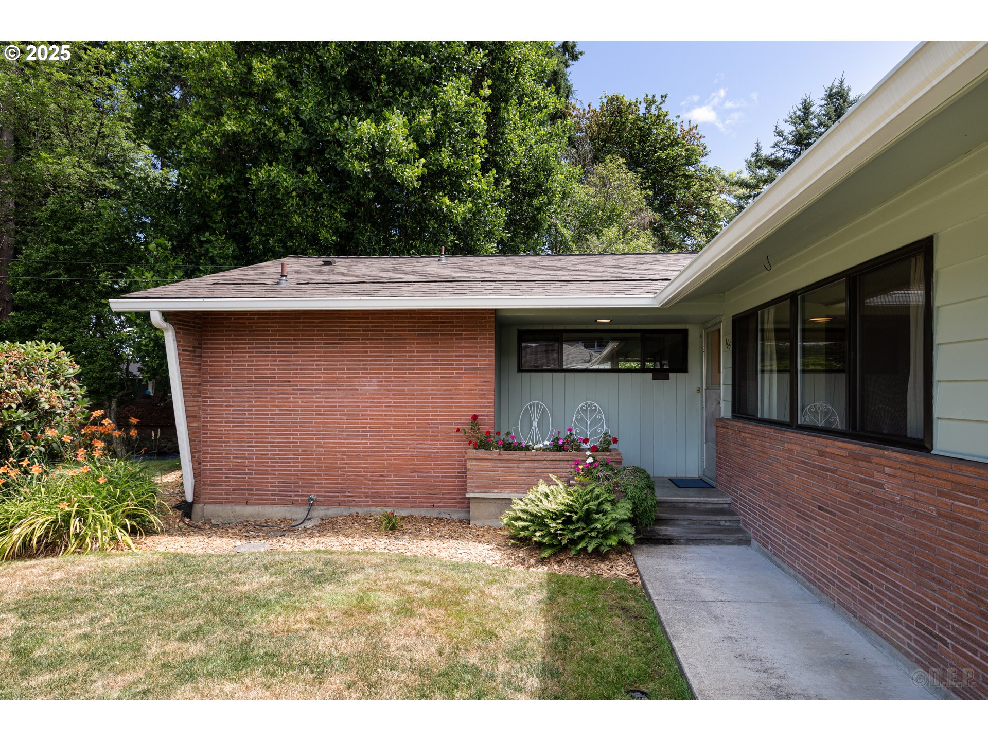 165 HALSEY ST