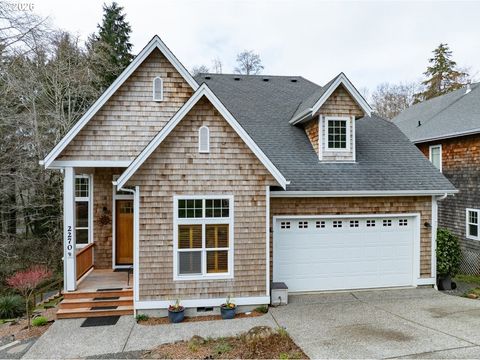 2270 SKYLINE DR Seaside OR 97138