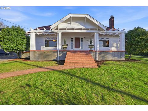 6908 SW 33RD PL Portland OR 97219