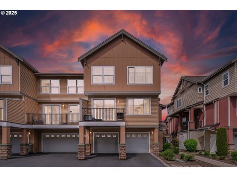 680 NW FALLING WATERS LN 105 Portland OR 97229