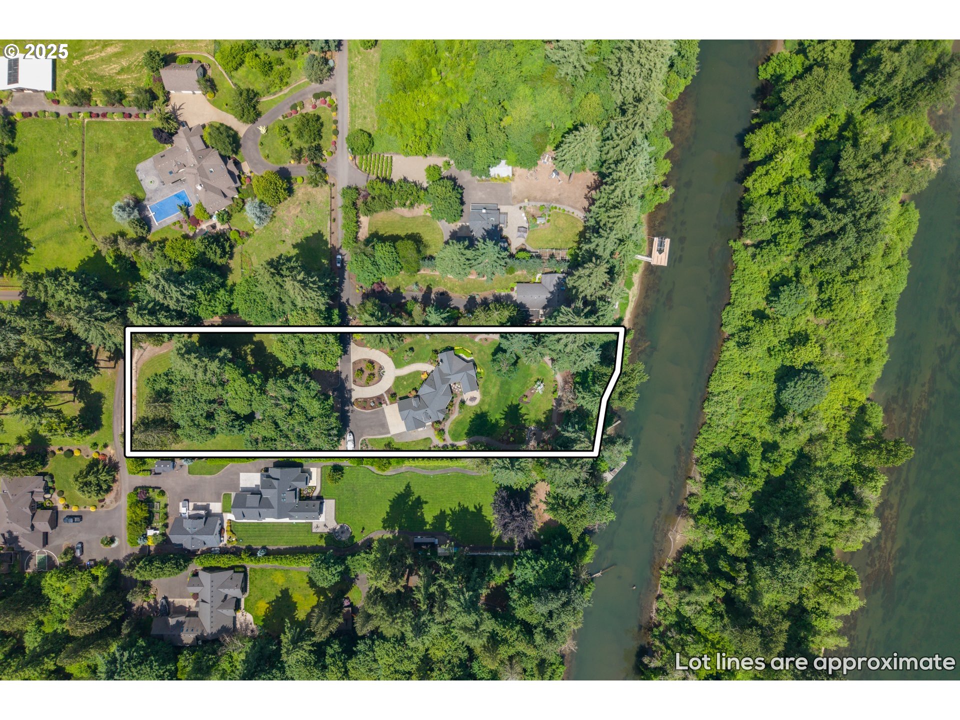 31678 SW ISLE WAY LN