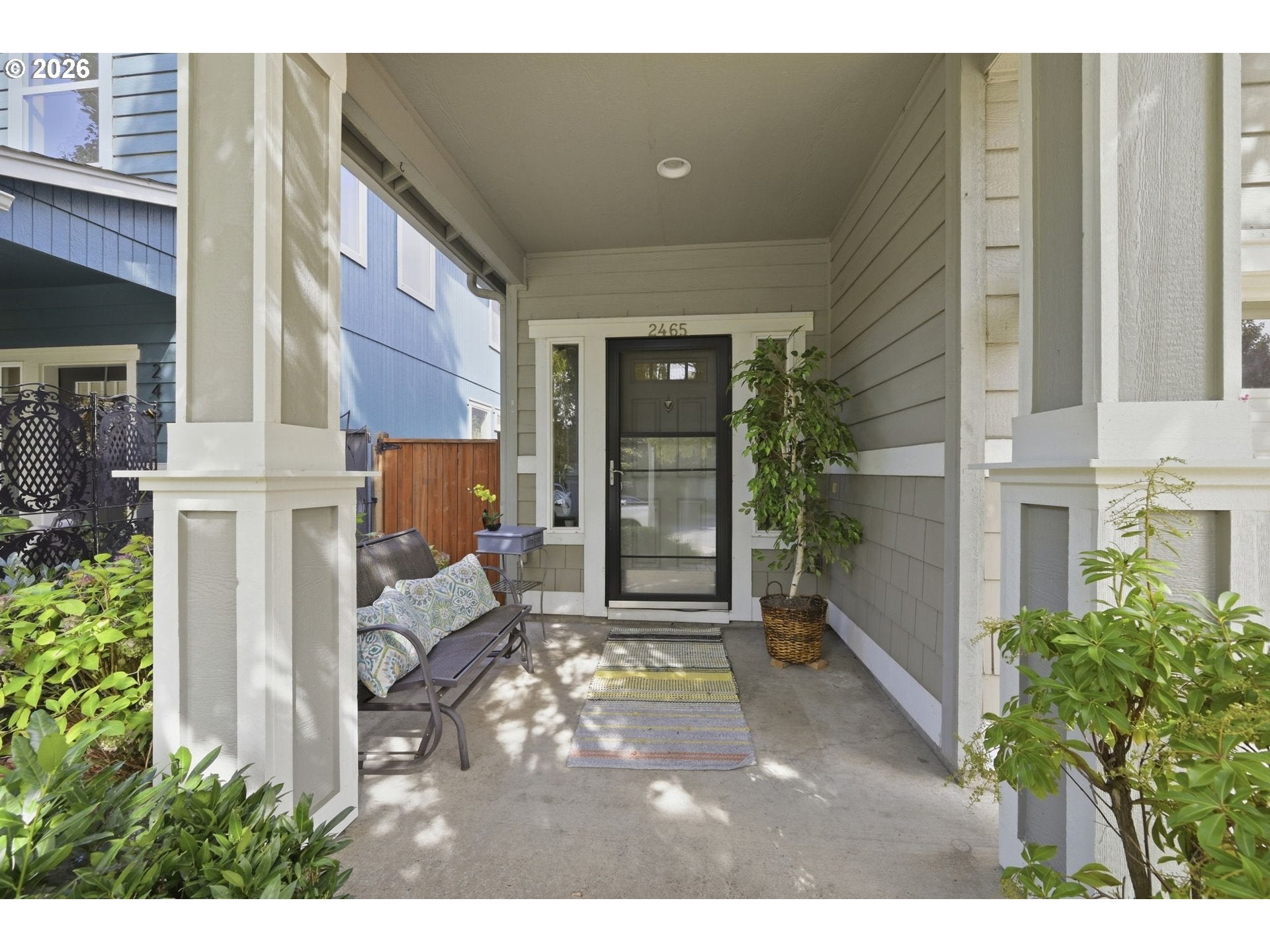 2465 PARK VIEW DR