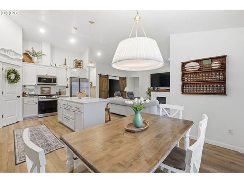 Tiny photo for 332 Owens Way, Creswell, OR 97426 (MLS # 354280349)