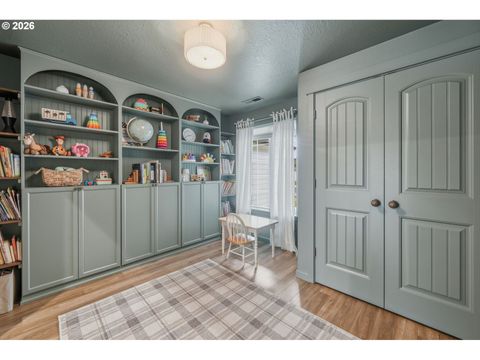 Tiny photo for 332 Owens Way, Creswell, OR 97426 (MLS # 354280349)