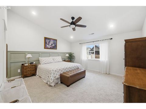 Tiny photo for 332 Owens Way, Creswell, OR 97426 (MLS # 354280349)