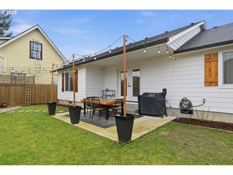 Tiny photo for 332 Owens Way, Creswell, OR 97426 (MLS # 354280349)