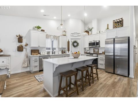 Tiny photo for 332 Owens Way, Creswell, OR 97426 (MLS # 354280349)