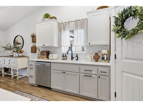 Tiny photo for 332 Owens Way, Creswell, OR 97426 (MLS # 354280349)