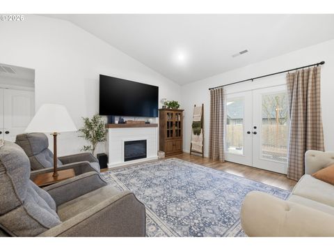 Tiny photo for 332 Owens Way, Creswell, OR 97426 (MLS # 354280349)