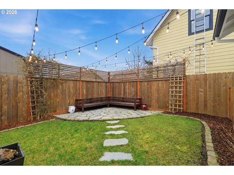 Tiny photo for 332 Owens Way, Creswell, OR 97426 (MLS # 354280349)