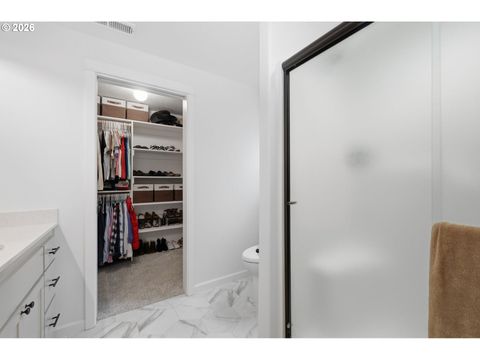 Tiny photo for 332 Owens Way, Creswell, OR 97426 (MLS # 354280349)