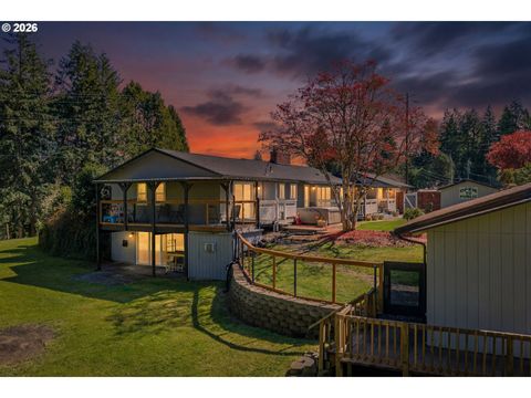 100 W 17TH ST Coquille OR 97423