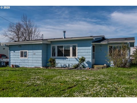 164 Pippin Ave, Roseburg, OR 97471 - MLS#: 575747160