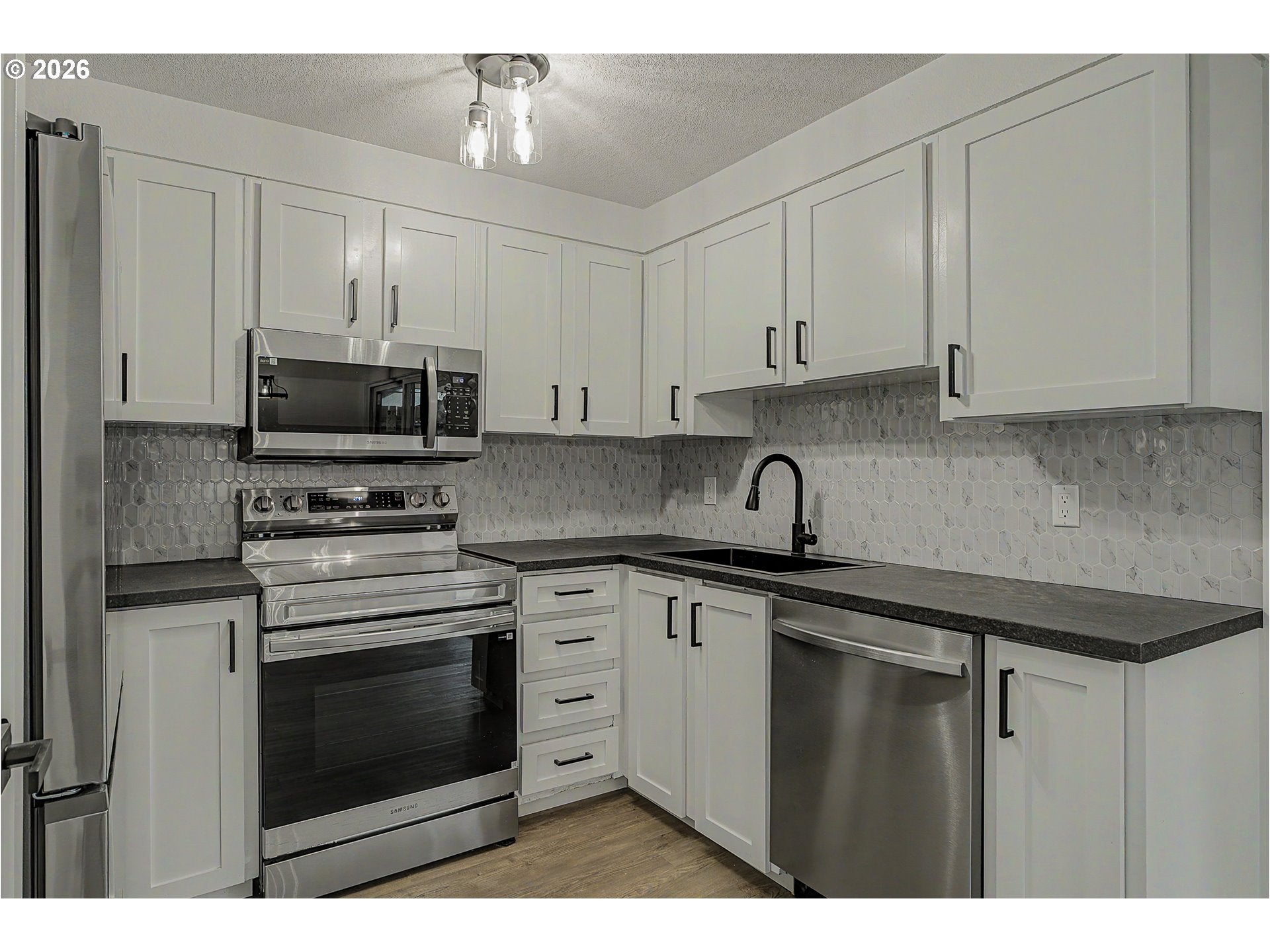 18435 NE GLISAN ST 10