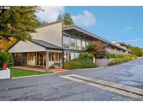 4460 SW SCHOLLS FERRY RD 3 Portland OR 97225