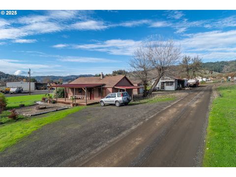 168 BREEZY LN Roseburg OR 97470