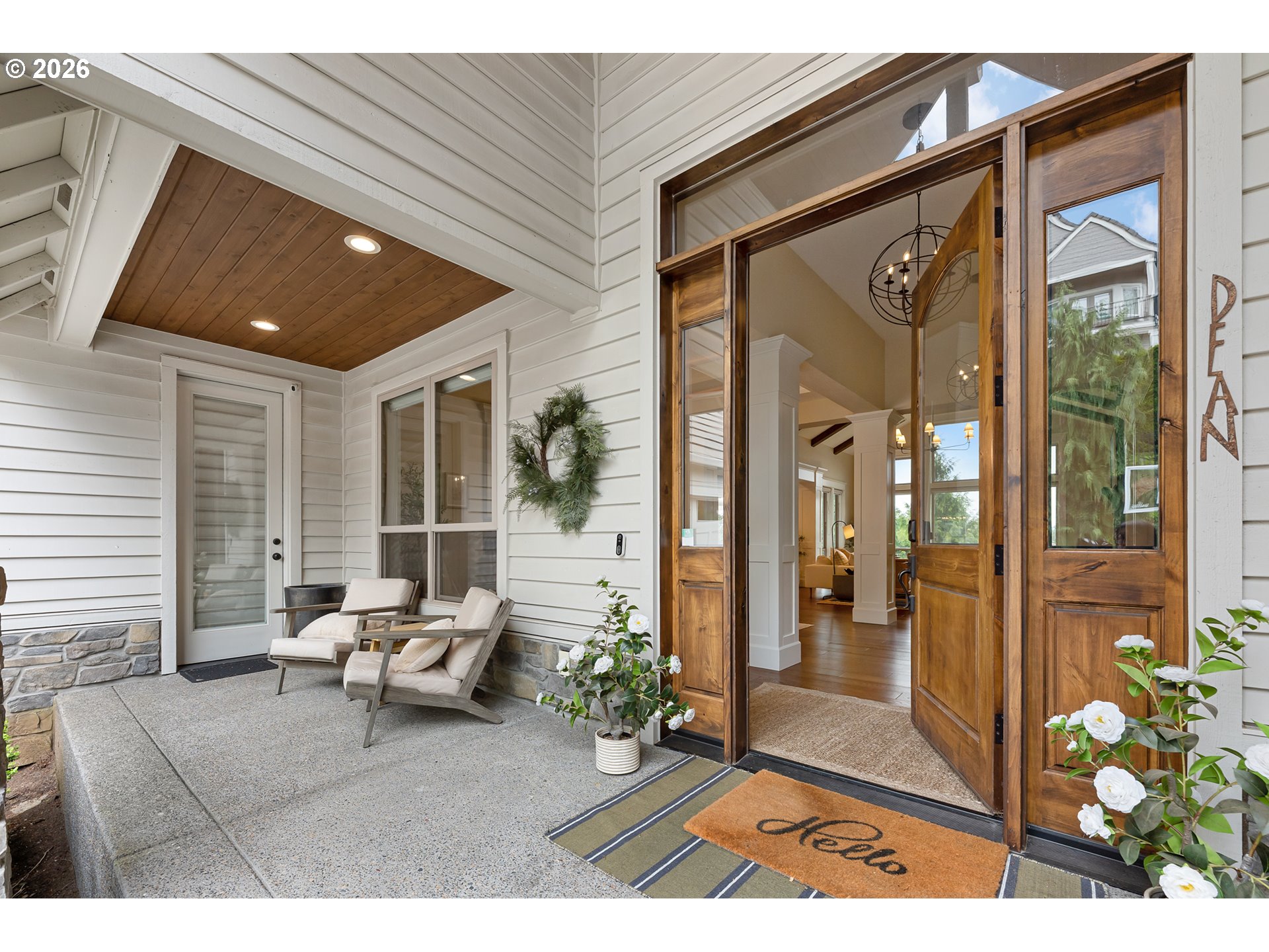 2605 LORINDA LN