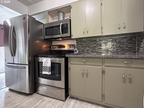 Tiny photo for 123 W 2nd St, Lowell, OR 97452 (MLS # 151935594)