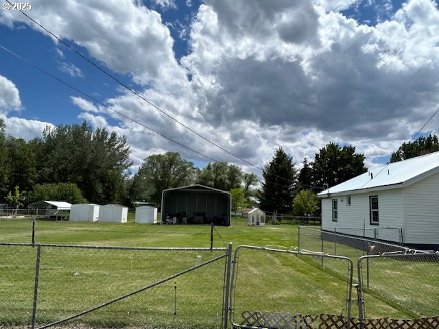 753 RIVERSIDE DR