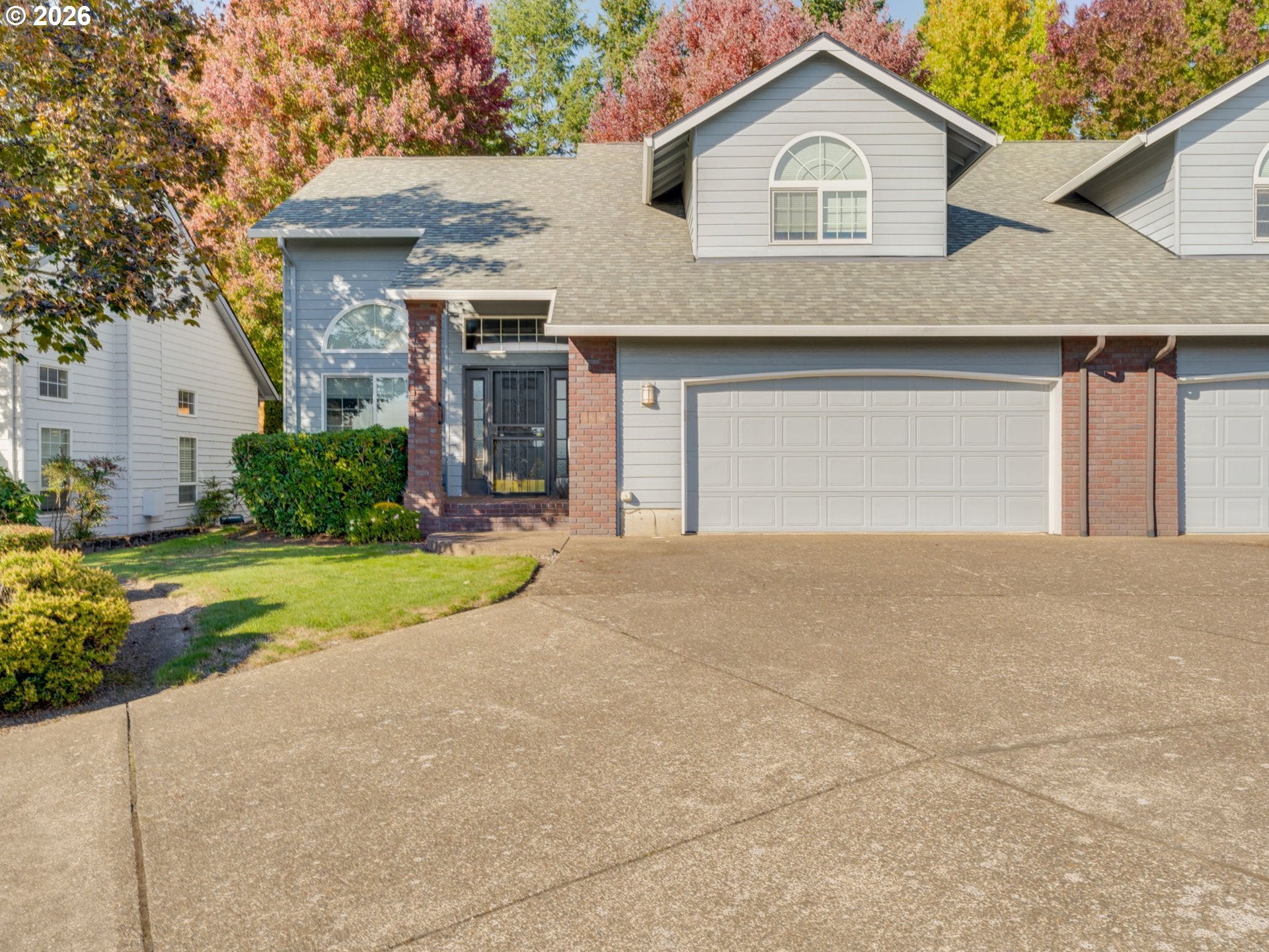 568 NW WILLAMETTE CT