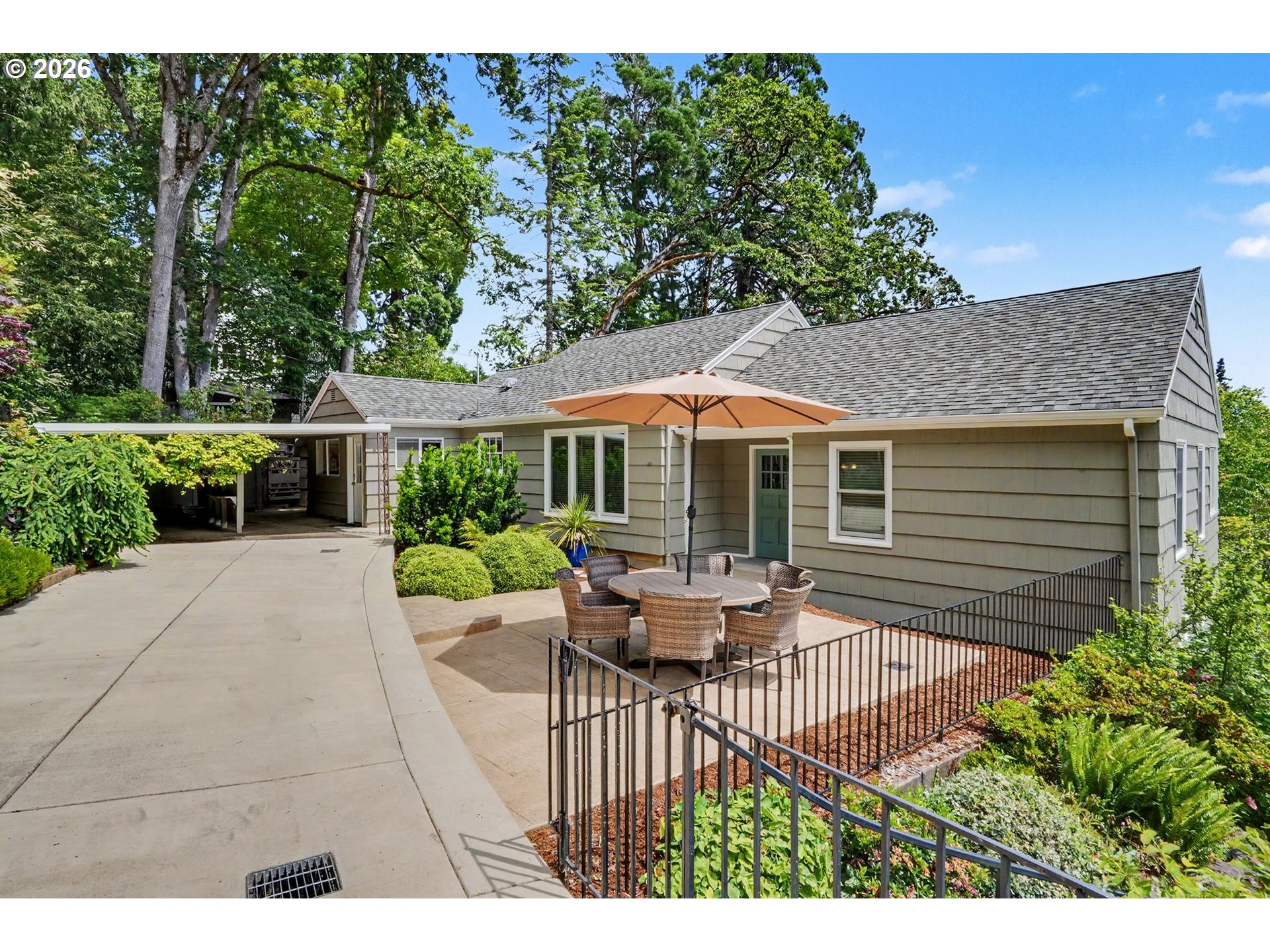 11 NW EDGEWOOD DR