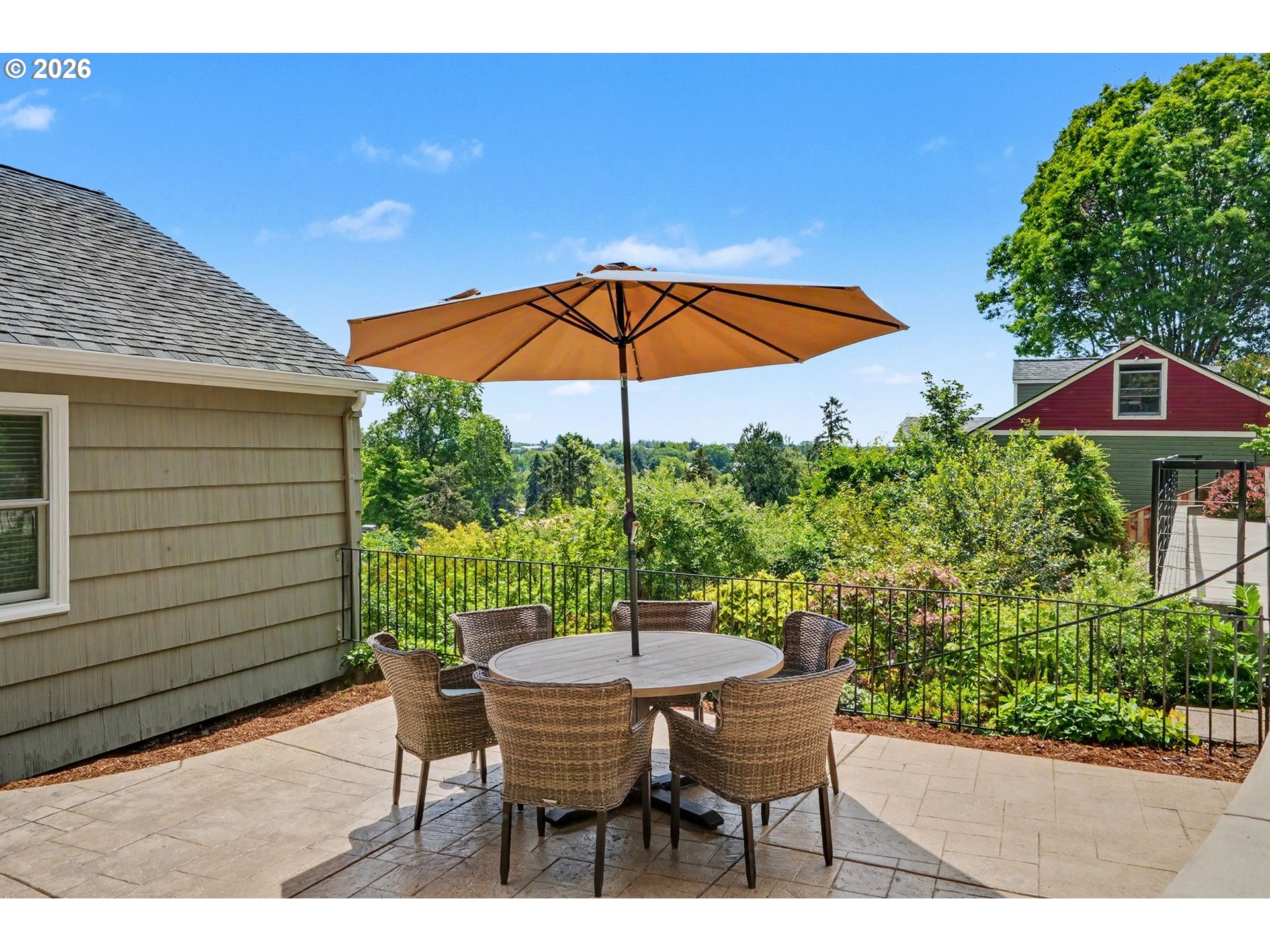 11 NW EDGEWOOD DR