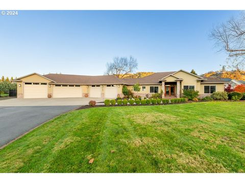 A home in Roseburg