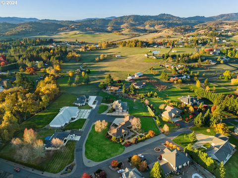 A home in Roseburg