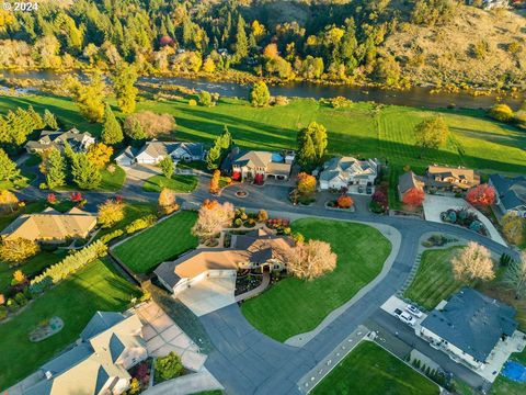 A home in Roseburg