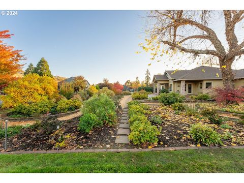 A home in Roseburg