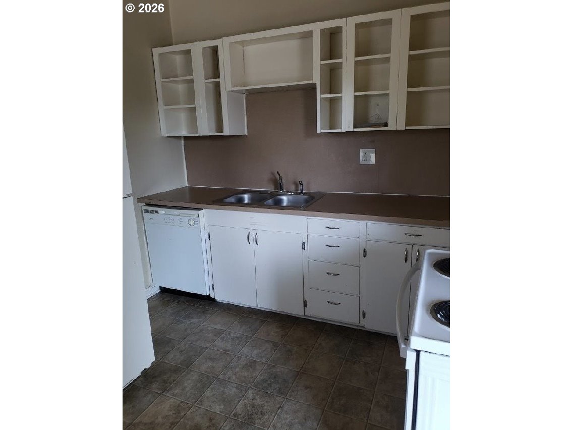 5734 5740 NE 30TH AVE