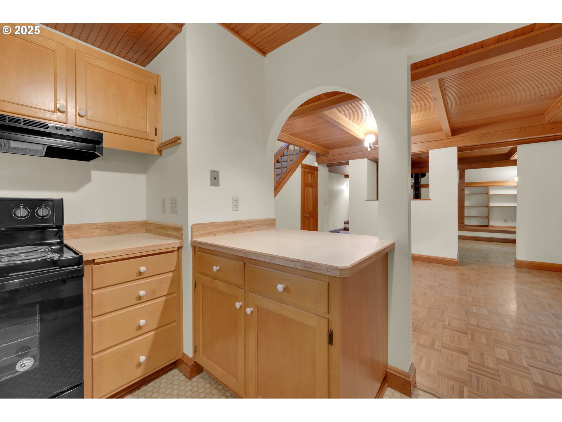 Eugene, Oregon 97401, United States, 2 Bedrooms Bedrooms, ,2 BathroomsBathrooms,Residential,Pending,123892