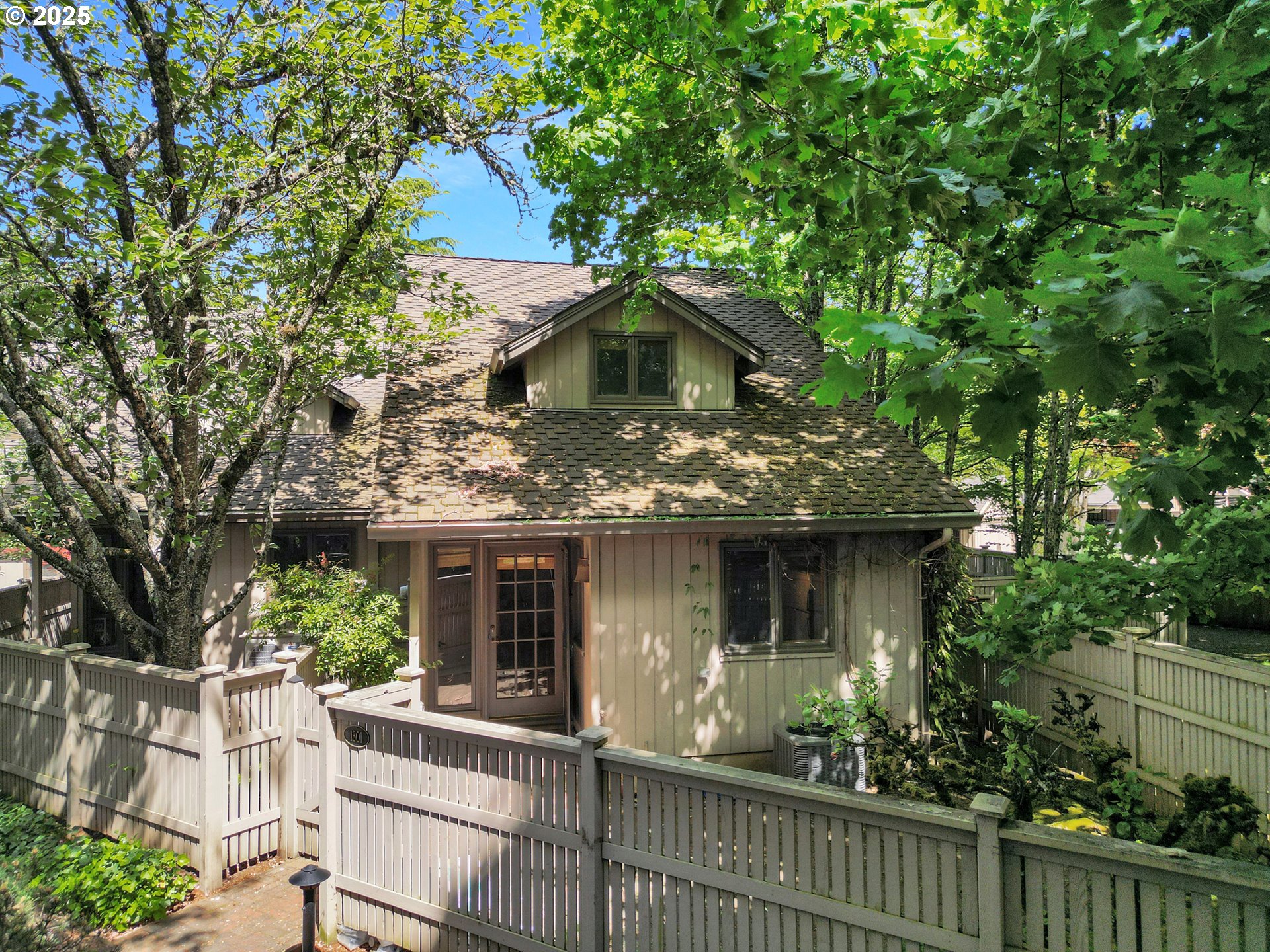 Eugene, Oregon 97401, United States, 2 Bedrooms Bedrooms, ,2 BathroomsBathrooms,Residential,Pending,123892 Eugene, Oregon 97401, United States, 2 Bedrooms Bedrooms, ,2 BathroomsBathrooms,Residential,Pending,123892