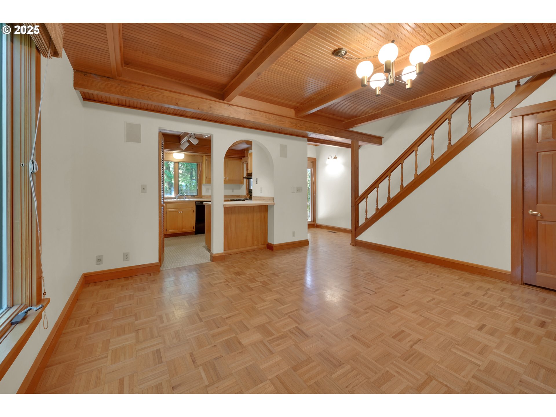 Eugene, Oregon 97401, United States, 2 Bedrooms Bedrooms, ,2 BathroomsBathrooms,Residential,Pending,123892