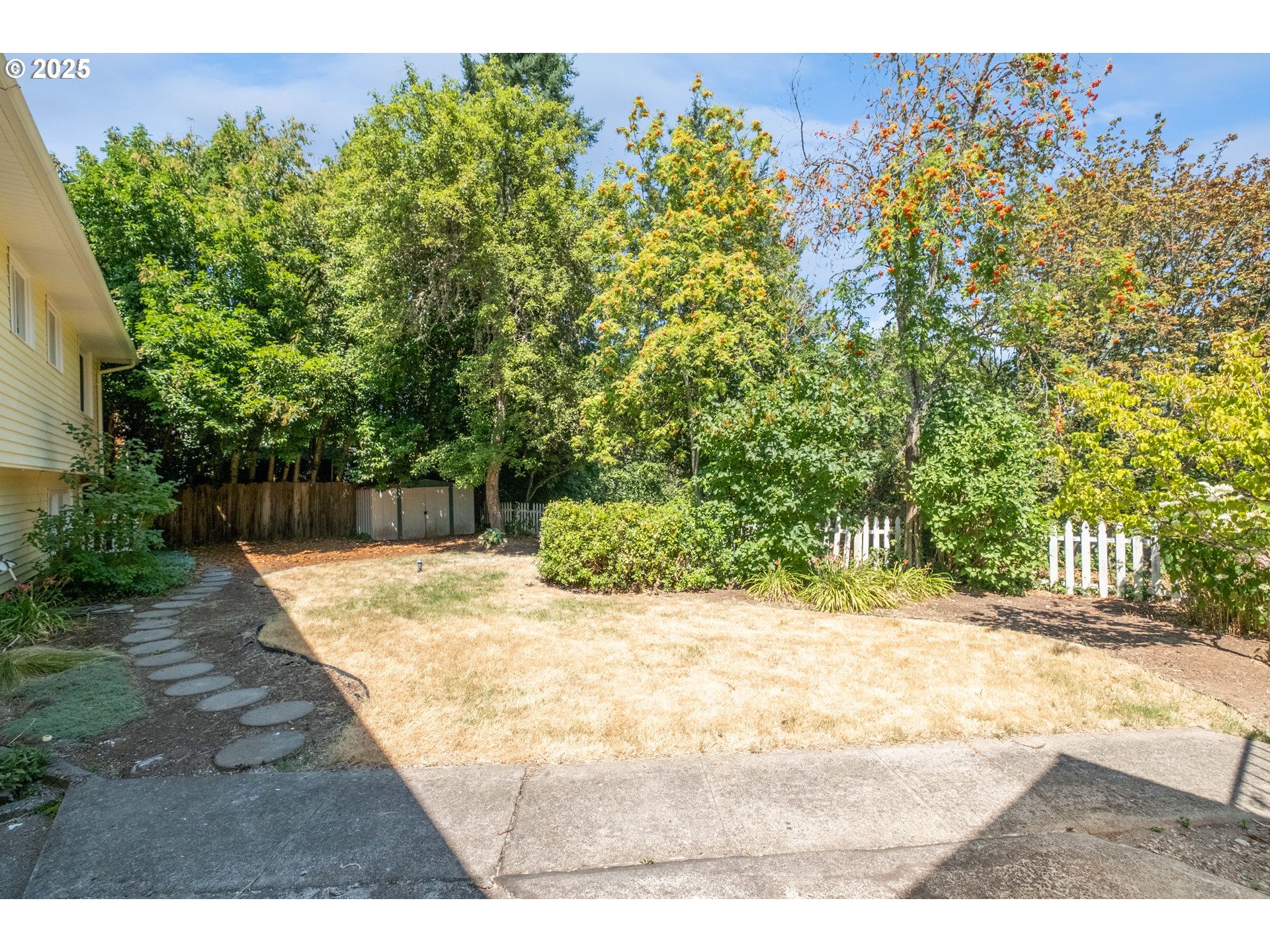 Salem, Oregon 97304, United States, 6 Bedrooms Bedrooms, ,3 BathroomsBathrooms,Residential,Active,168374