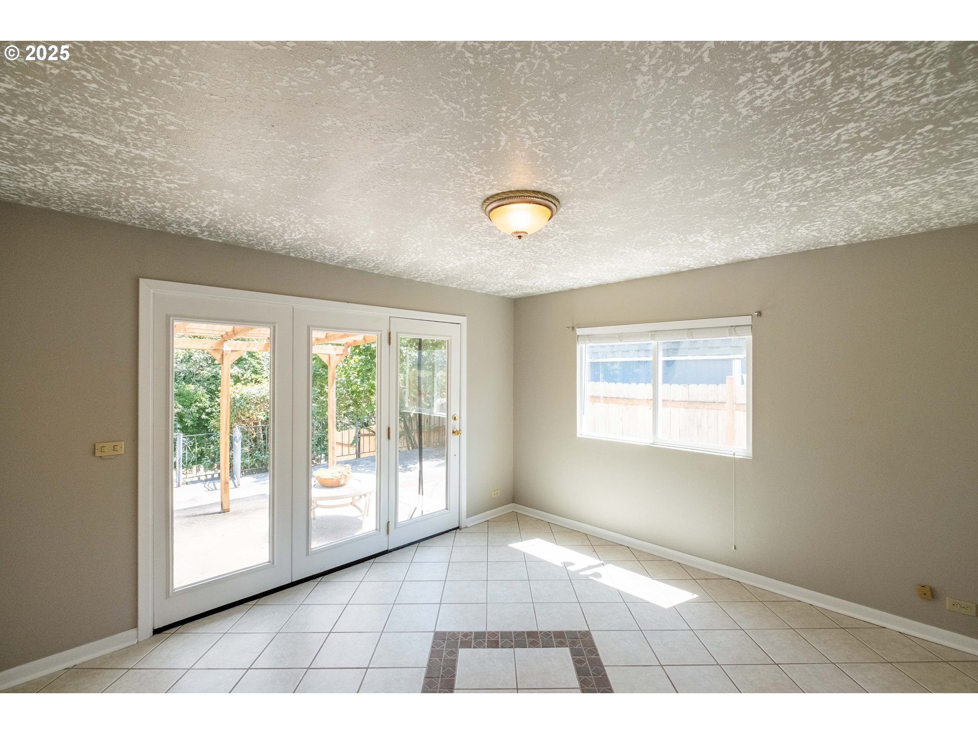 Salem, Oregon 97304, United States, 6 Bedrooms Bedrooms, ,3 BathroomsBathrooms,Residential,Active,168374