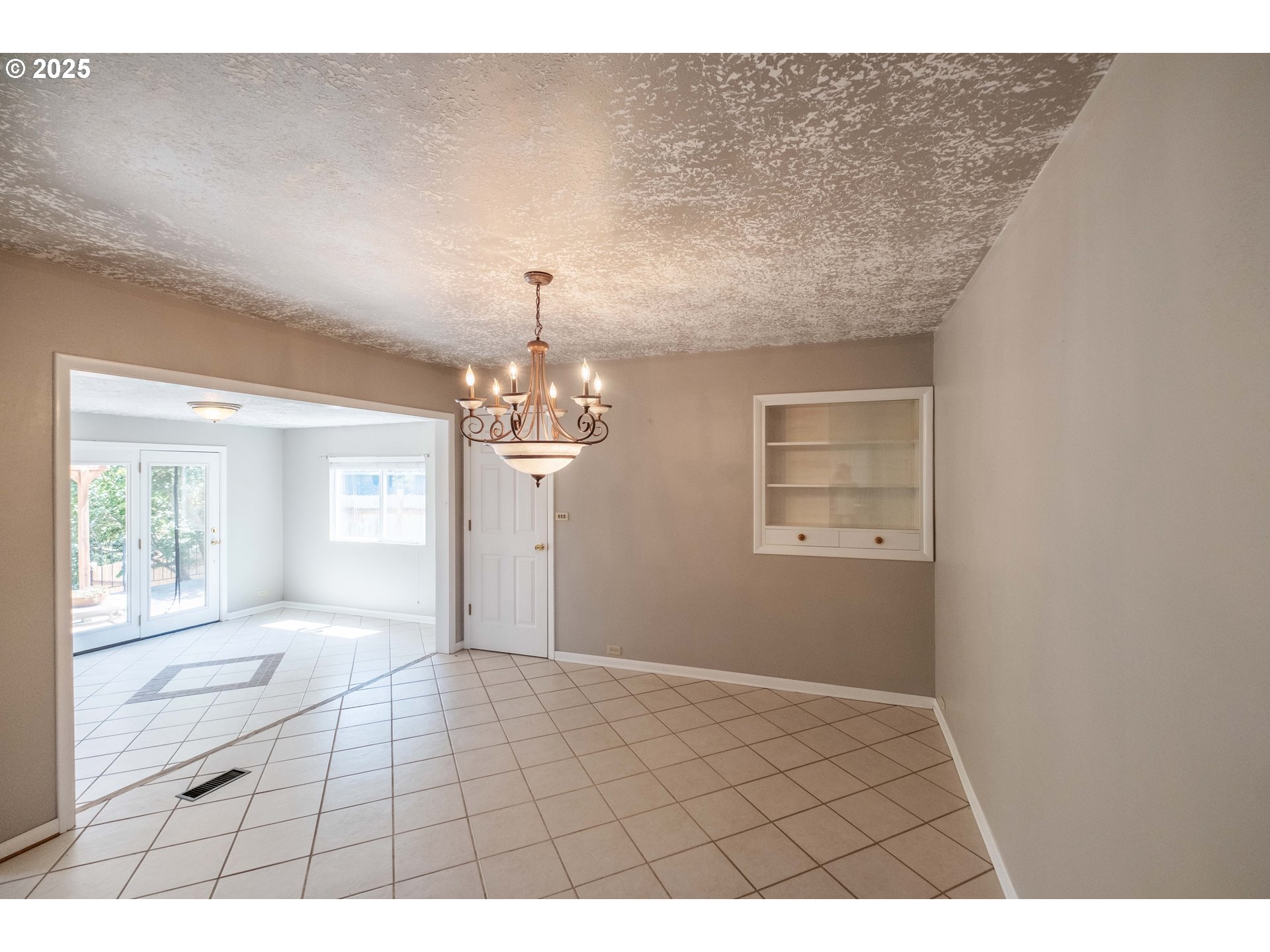 Salem, Oregon 97304, United States, 6 Bedrooms Bedrooms, ,3 BathroomsBathrooms,Residential,Active,168374