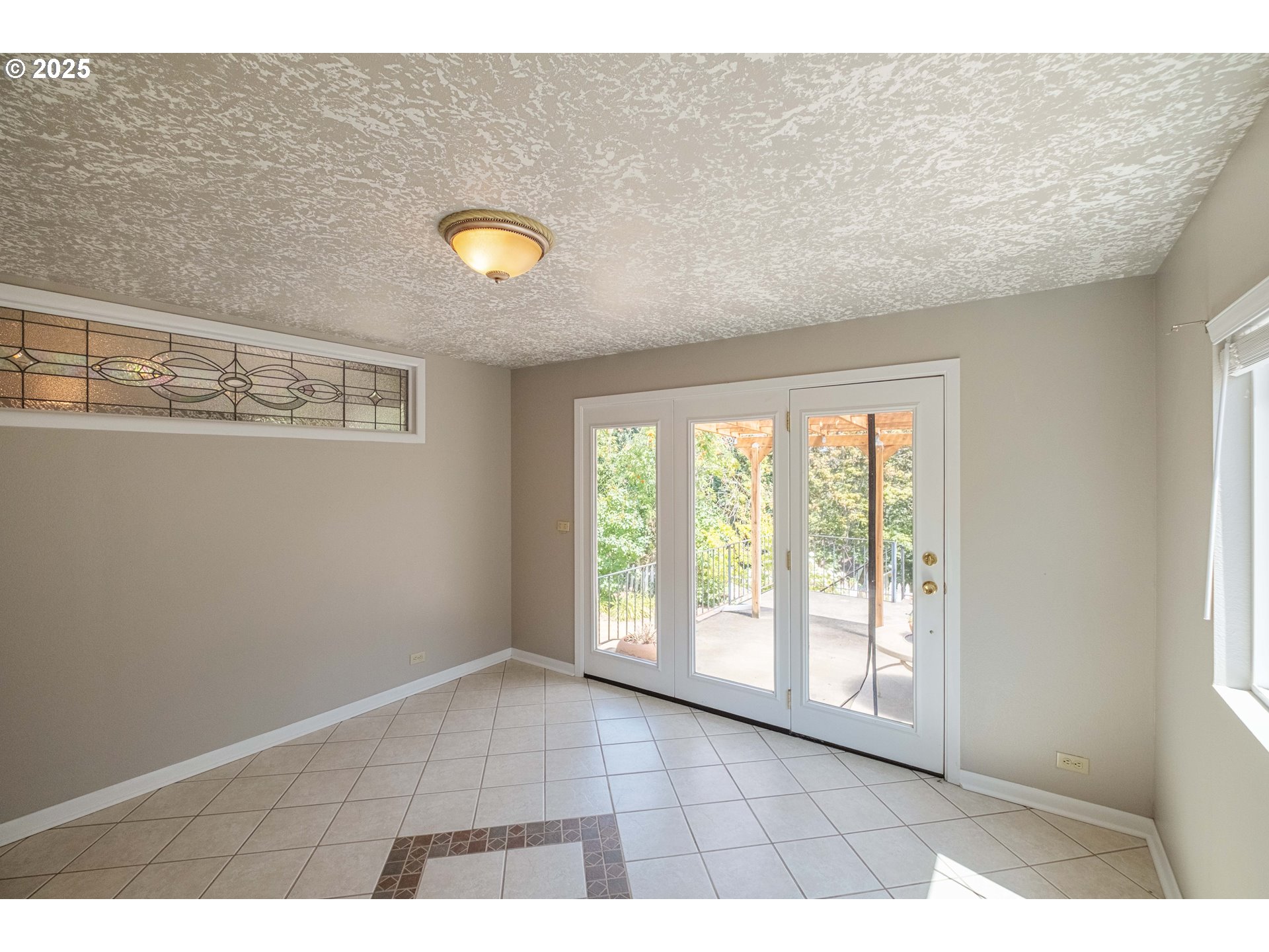 Salem, Oregon 97304, United States, 6 Bedrooms Bedrooms, ,3 BathroomsBathrooms,Residential,Active,168374