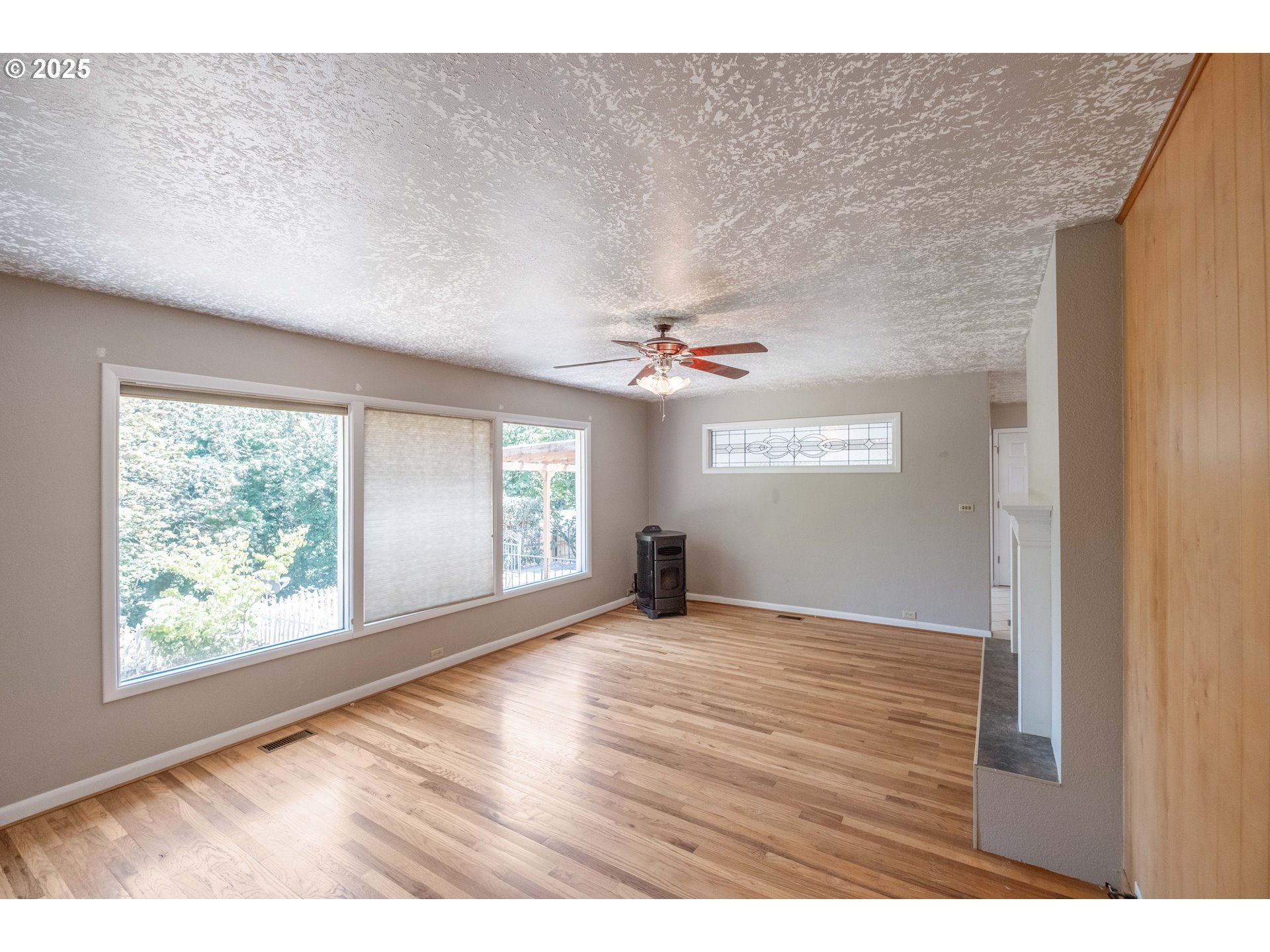 Salem, Oregon 97304, United States, 6 Bedrooms Bedrooms, ,3 BathroomsBathrooms,Residential,Active,168374