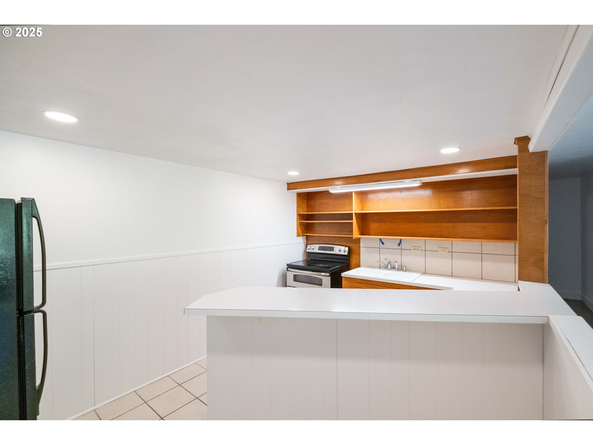 Salem, Oregon 97304, United States, 6 Bedrooms Bedrooms, ,3 BathroomsBathrooms,Residential,Active,168374