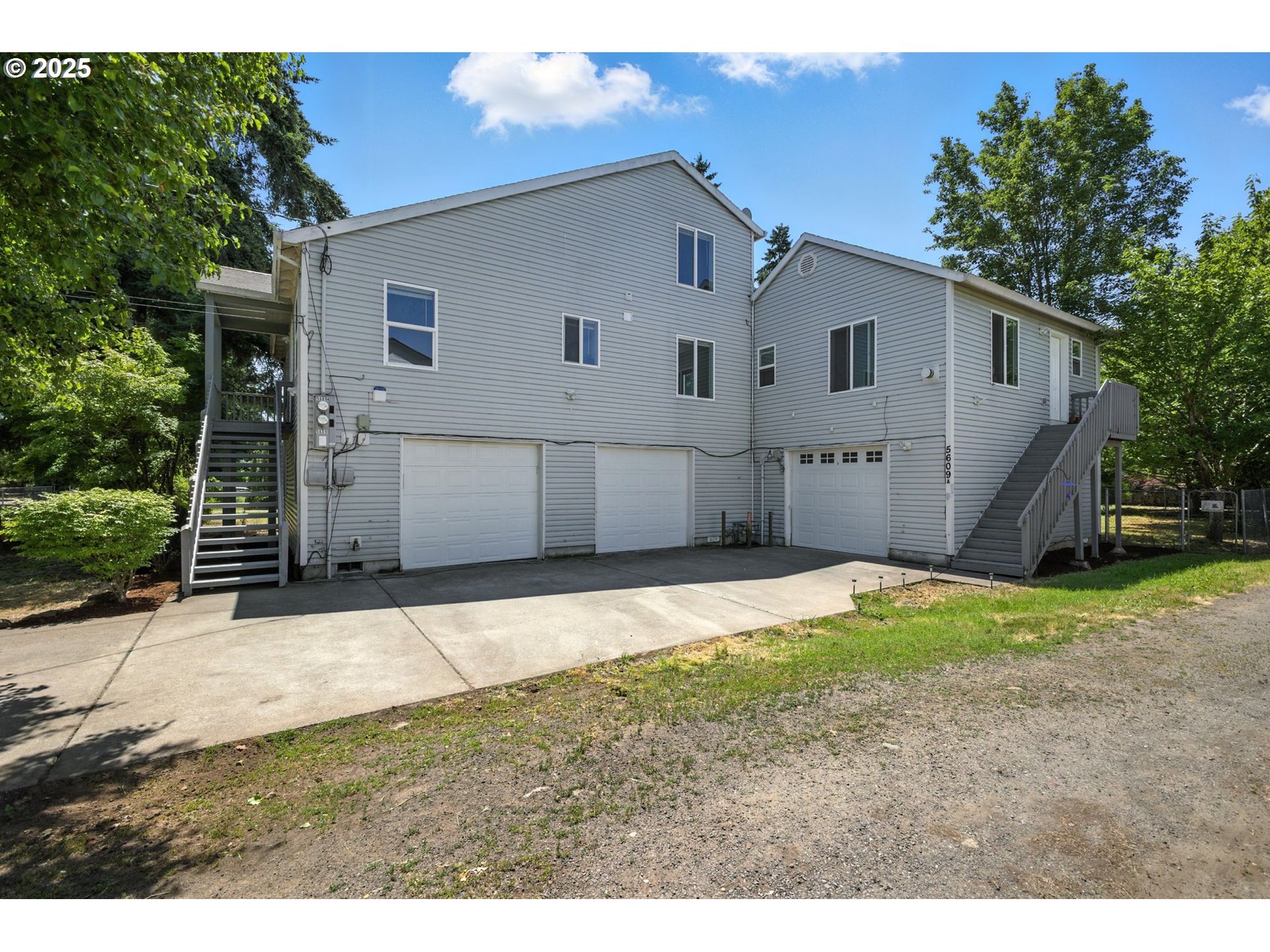 Photo 1 of 29 — 5609 SE 117TH AVE, Portland, OR 97266