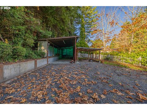 A home in Coos Bay