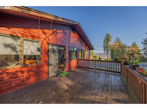 A home in Coos Bay